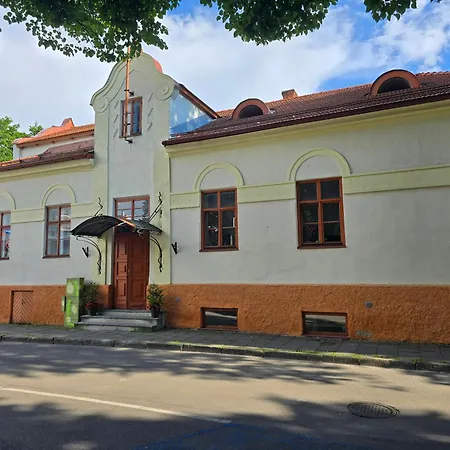 Kuninga In Old Town With Free Parking Korter Parnu