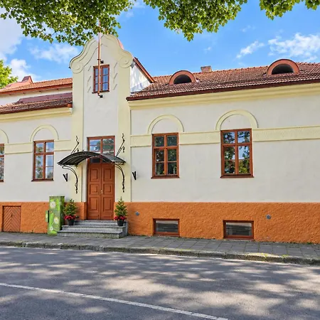 Kuninga In Old Town With Free Parking * Пярну