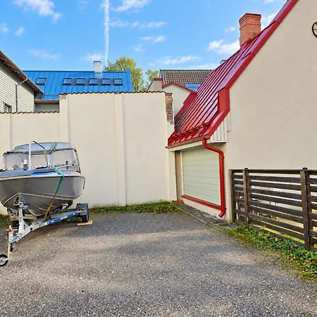 Kuninga In Old Town With Free Parking * Пярну